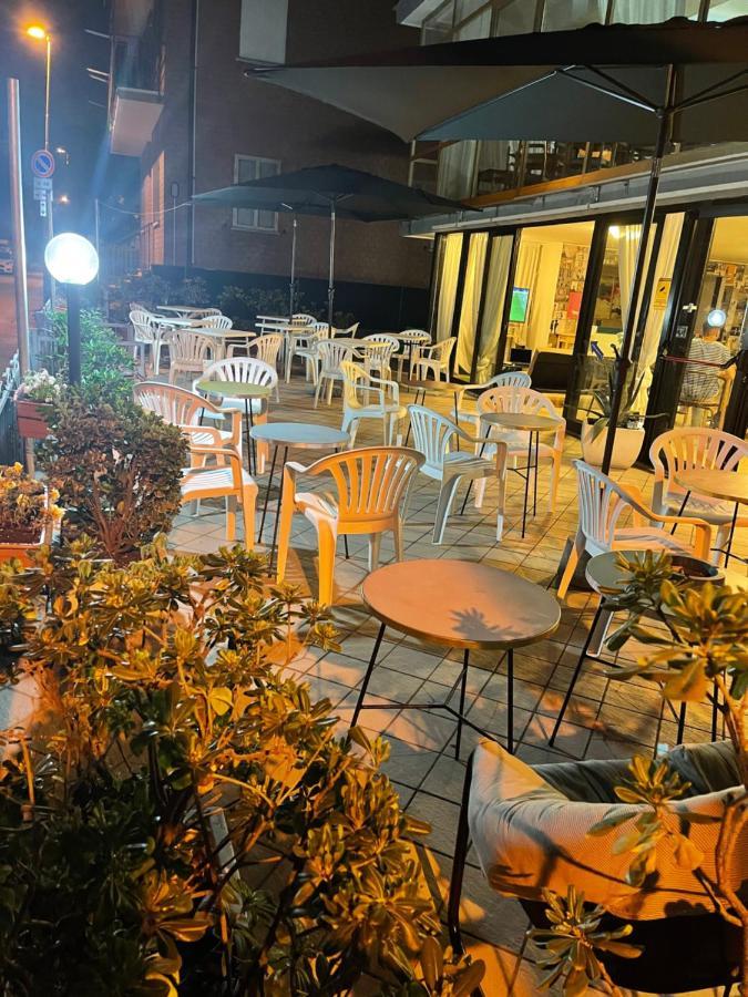 Hotel Orlov Rimini Exteriér fotografie