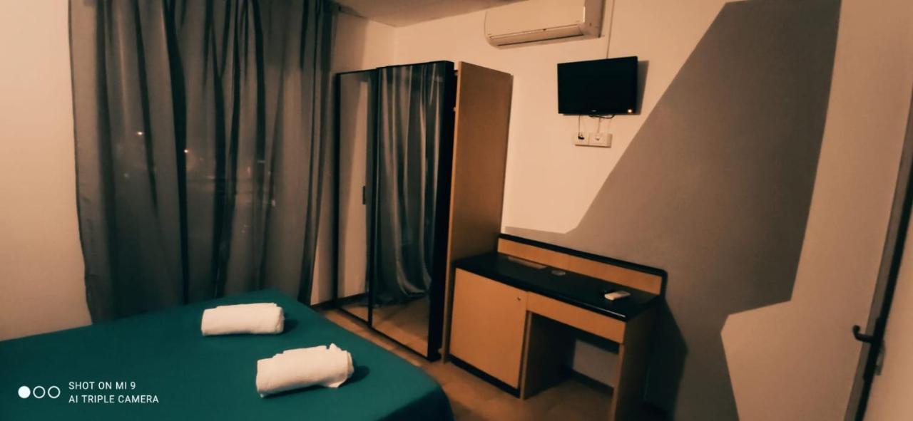 Hotel Orlov Rimini Exteriér fotografie
