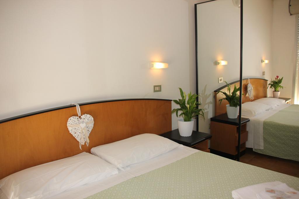 Hotel Orlov Rimini Exteriér fotografie