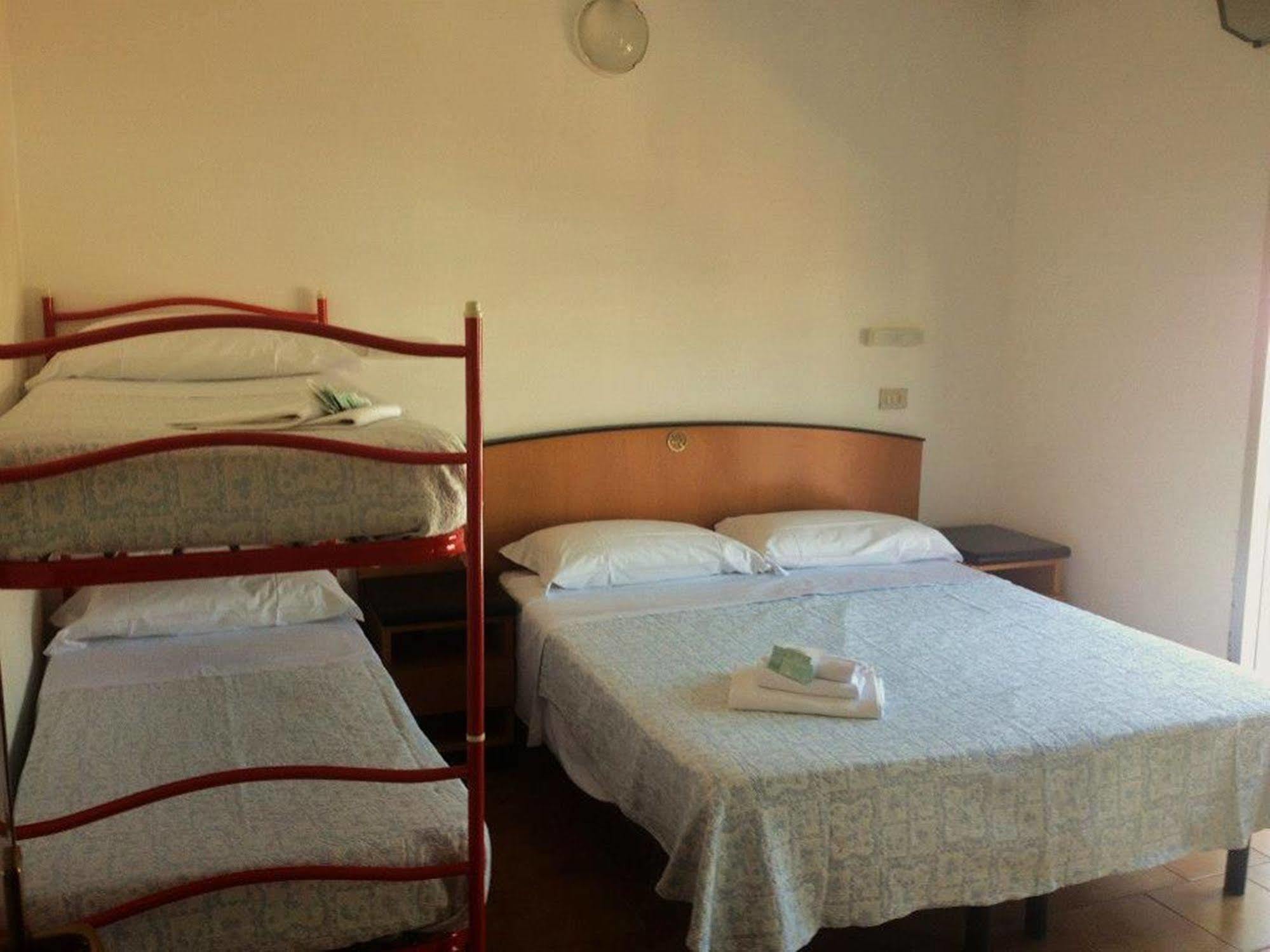 Hotel Orlov Rimini Exteriér fotografie