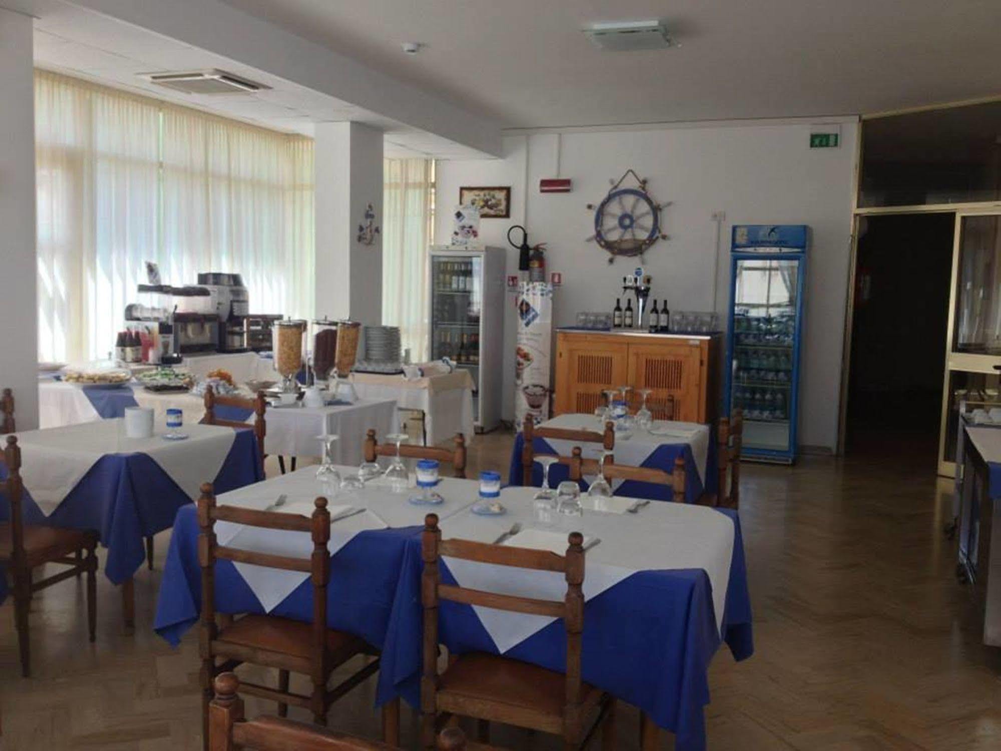 Hotel Orlov Rimini Exteriér fotografie